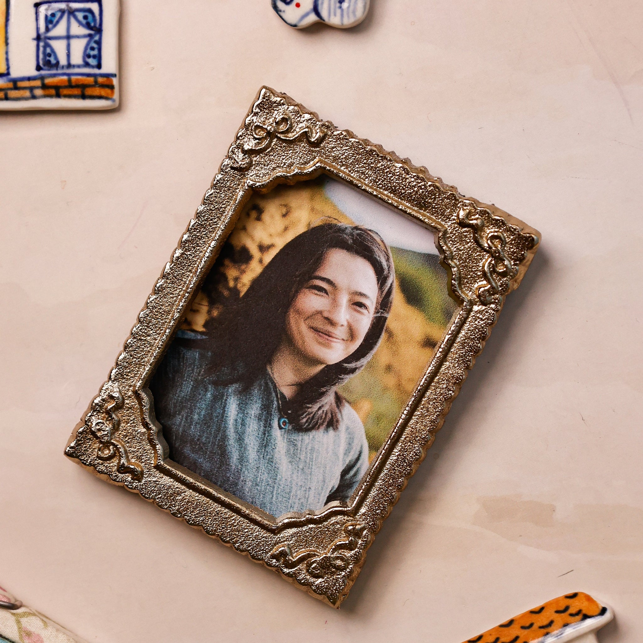 Bowette Metal Fridge Magnet Photoframe 2X3 Inches