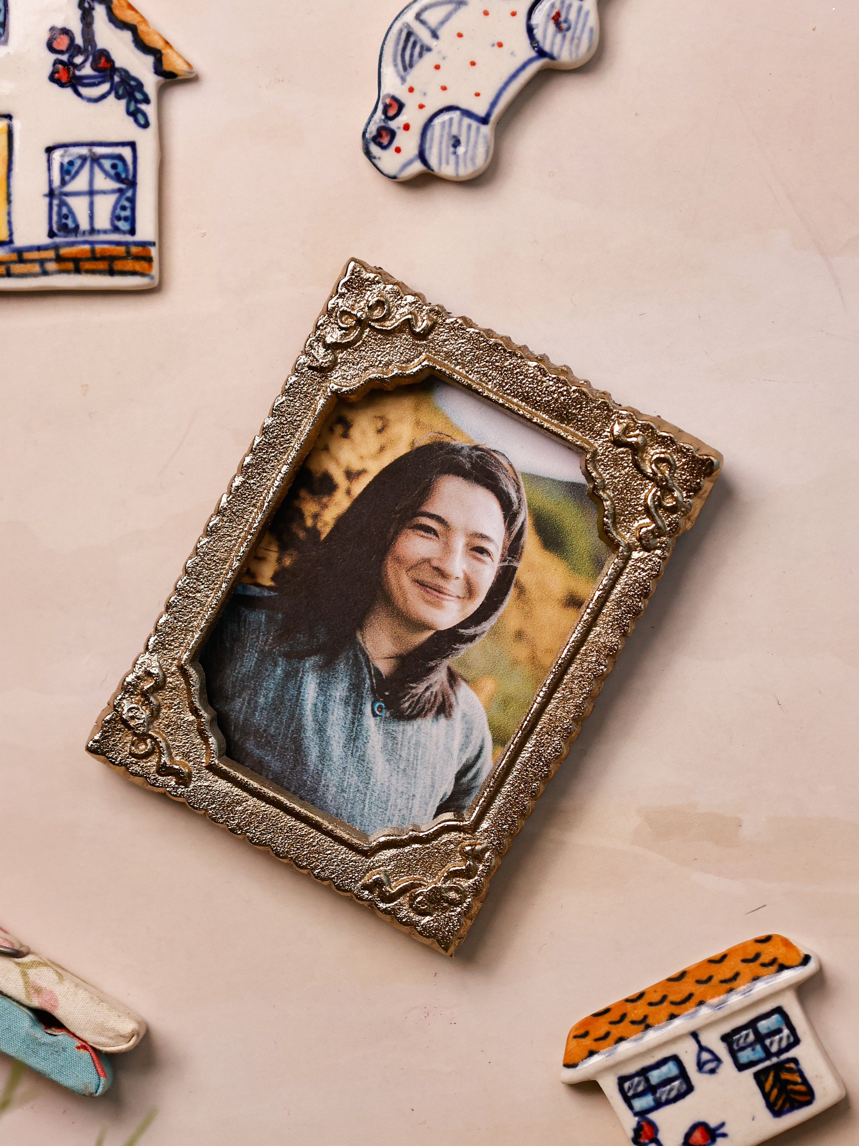 Bowette Metal Fridge Magnet Photoframe 2X3 Inches