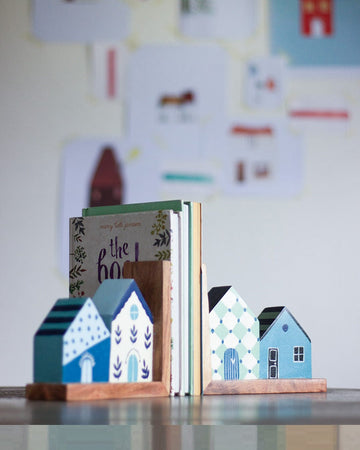 Book Nook Hanpdainted Bookends - Set of 2