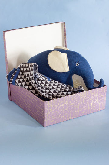 Cuddle Time with E Gift Box