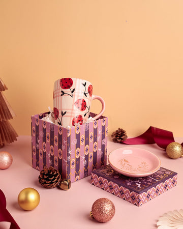 Mistletoe Magic Gift Box