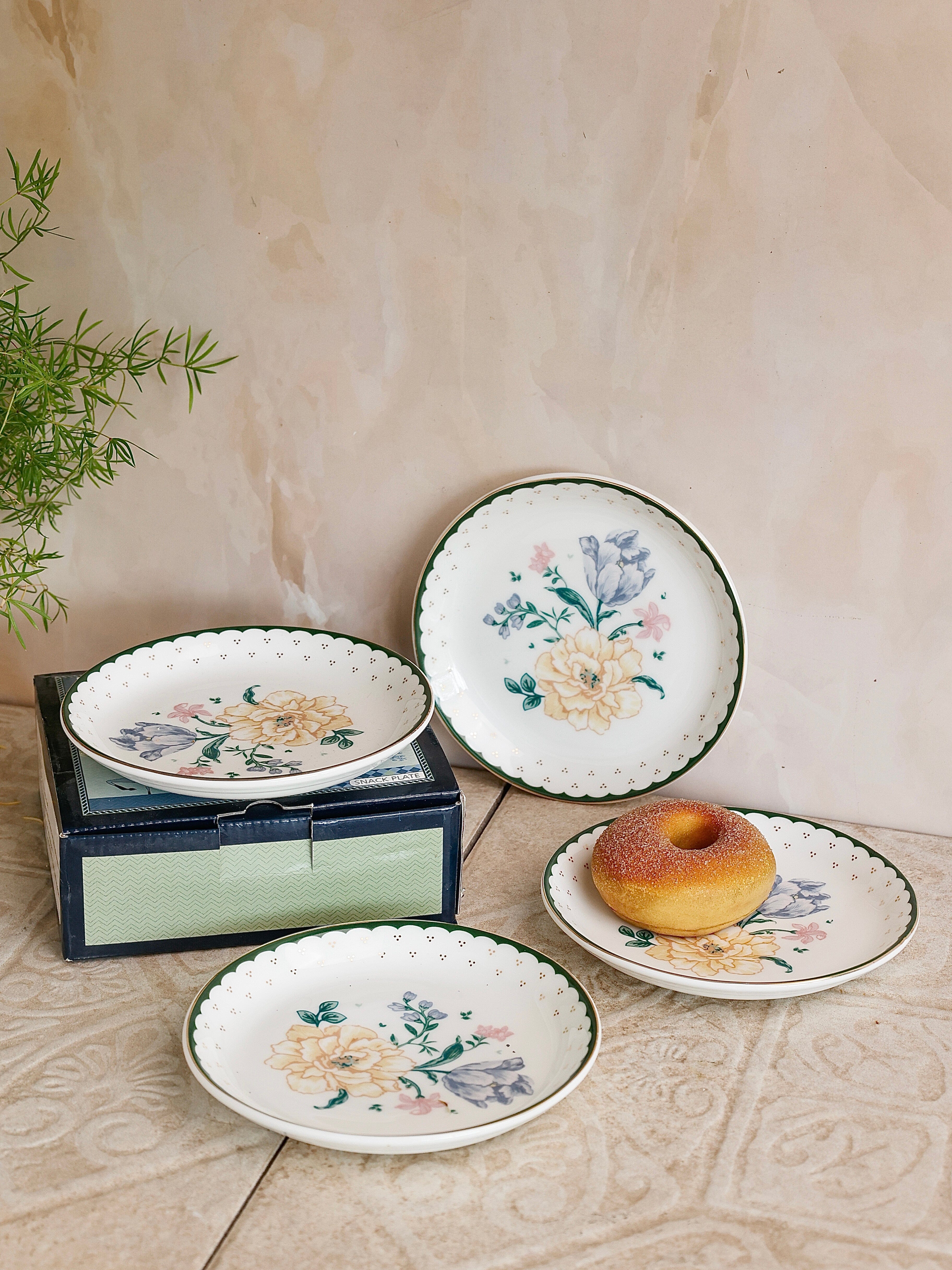 Magique by The Wishing Chair - Emerald Ribbon Fine China Ceramic Collection - Snack Plates - Set of 4 - 5.5inches