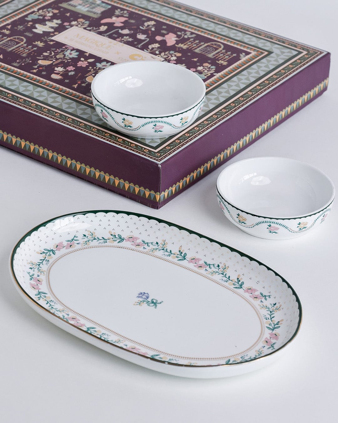 Magique by The Wishing Chair x ClayCraft :  Emerald Ribbon - Glow Giftbox | Set of 2 bowls & Platter