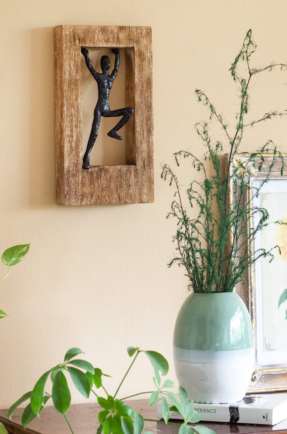 Standing Man Wood & Metal Wall D¨¦cor Frame