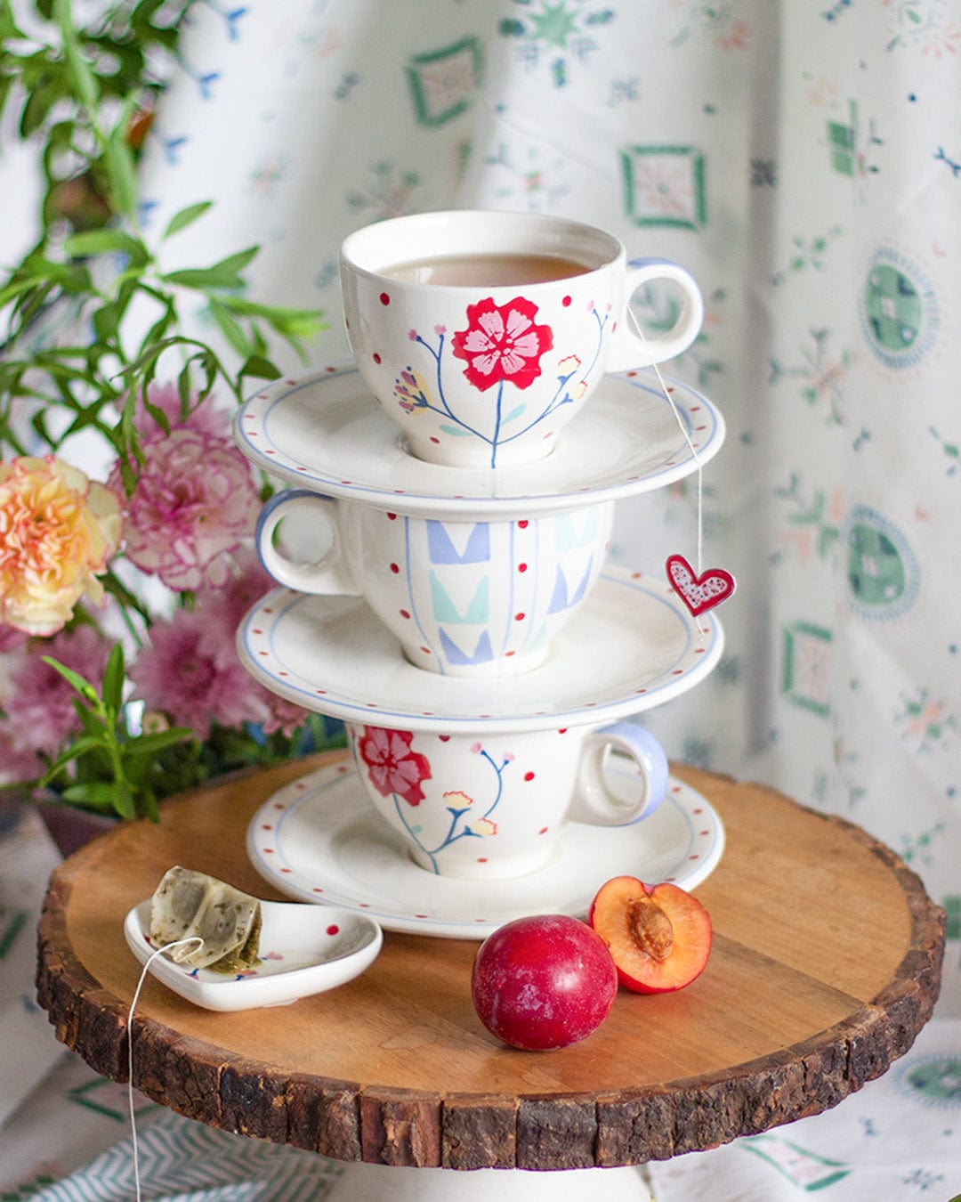 Arunya Hand painted Ceramic Teacup & Saucer -Set of 4