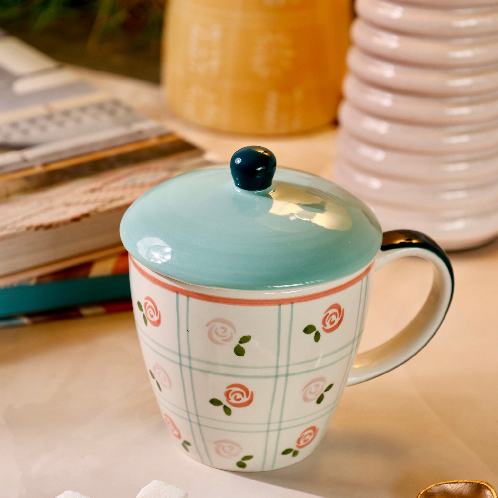 Tea Garden Handpainted Ceramic Coffee Mug with Lid 385ml