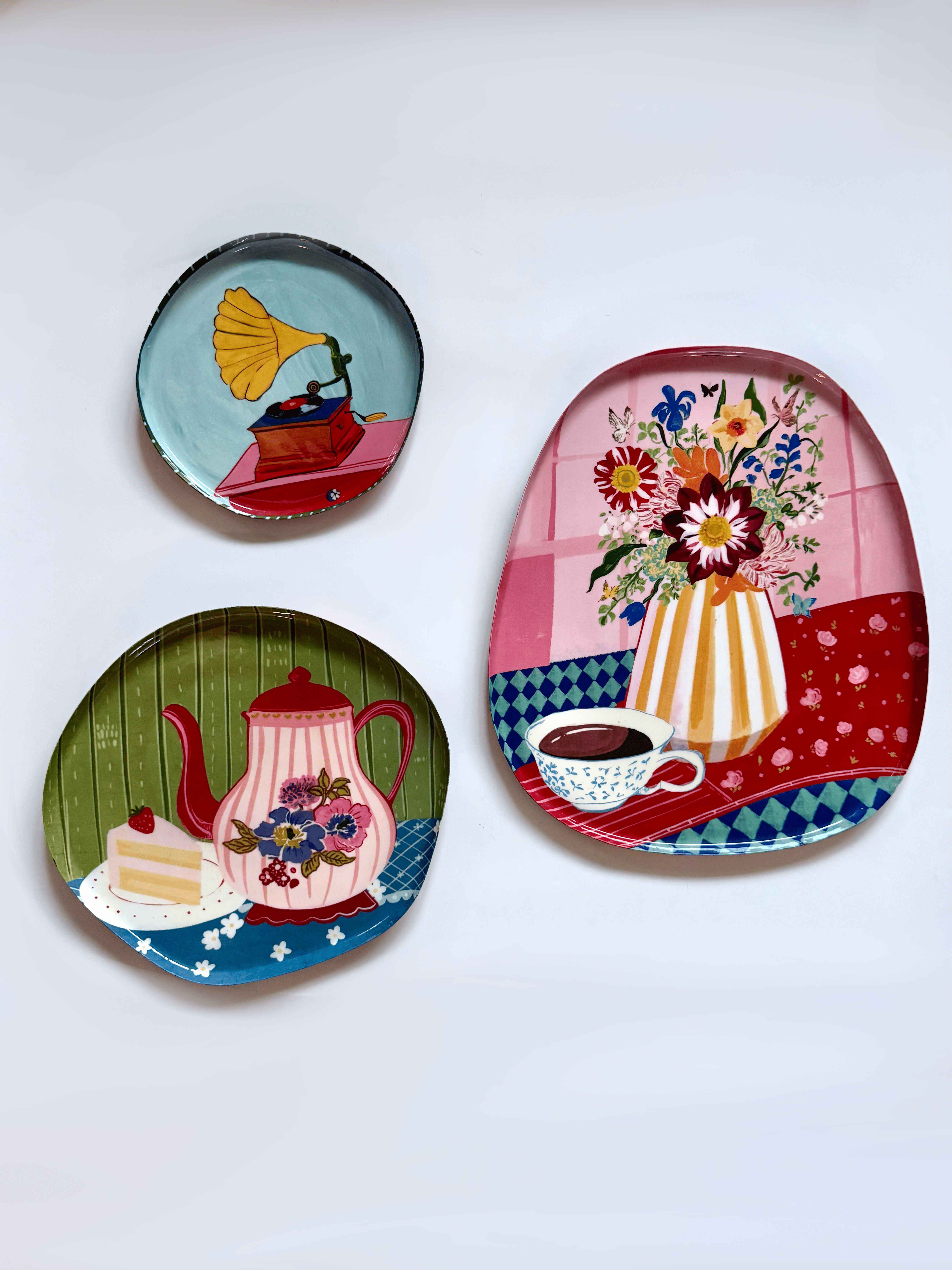 Tea Time Story Wall Plates - Set of 3