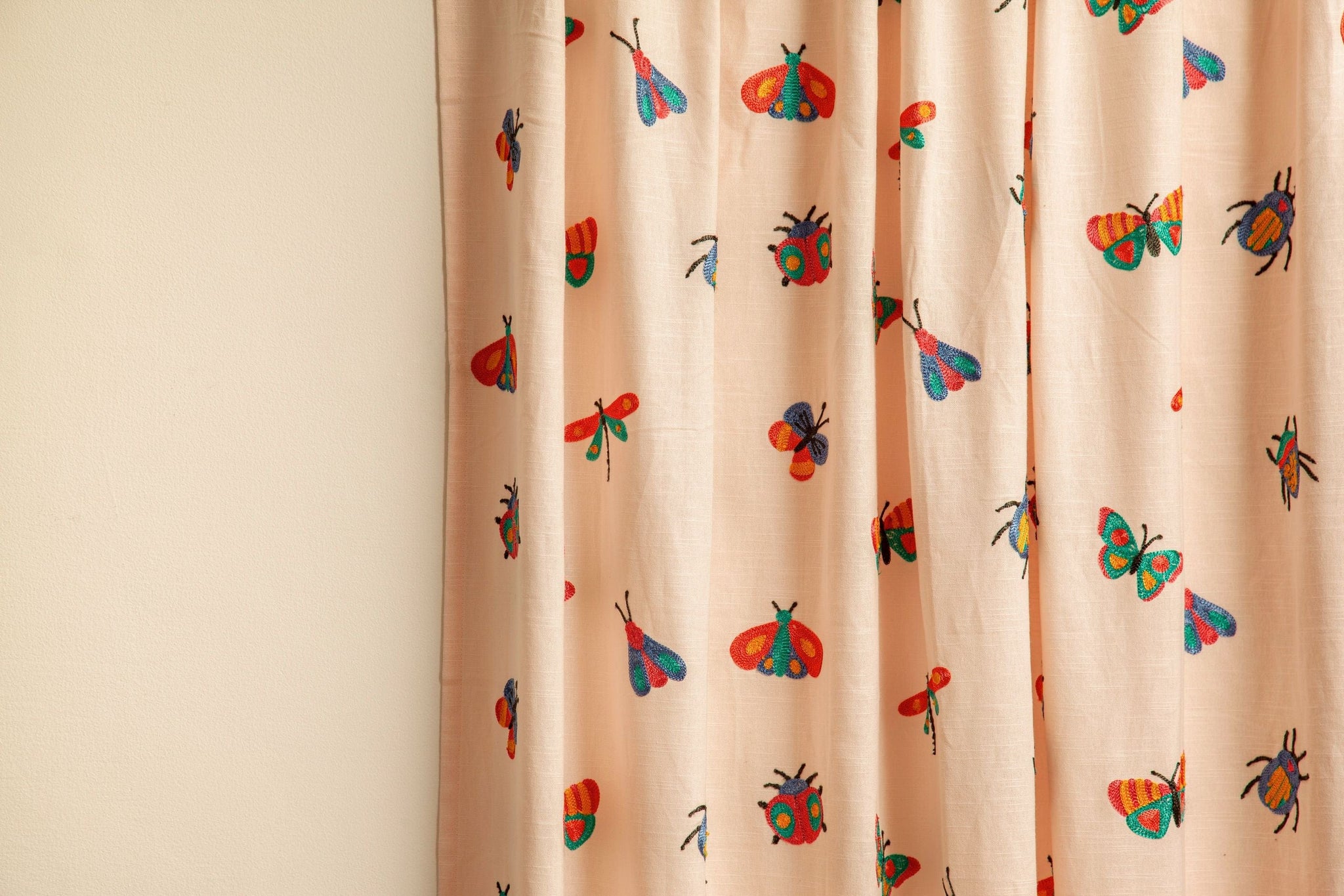 Zookeeper First Rays of Sunlight Curtain