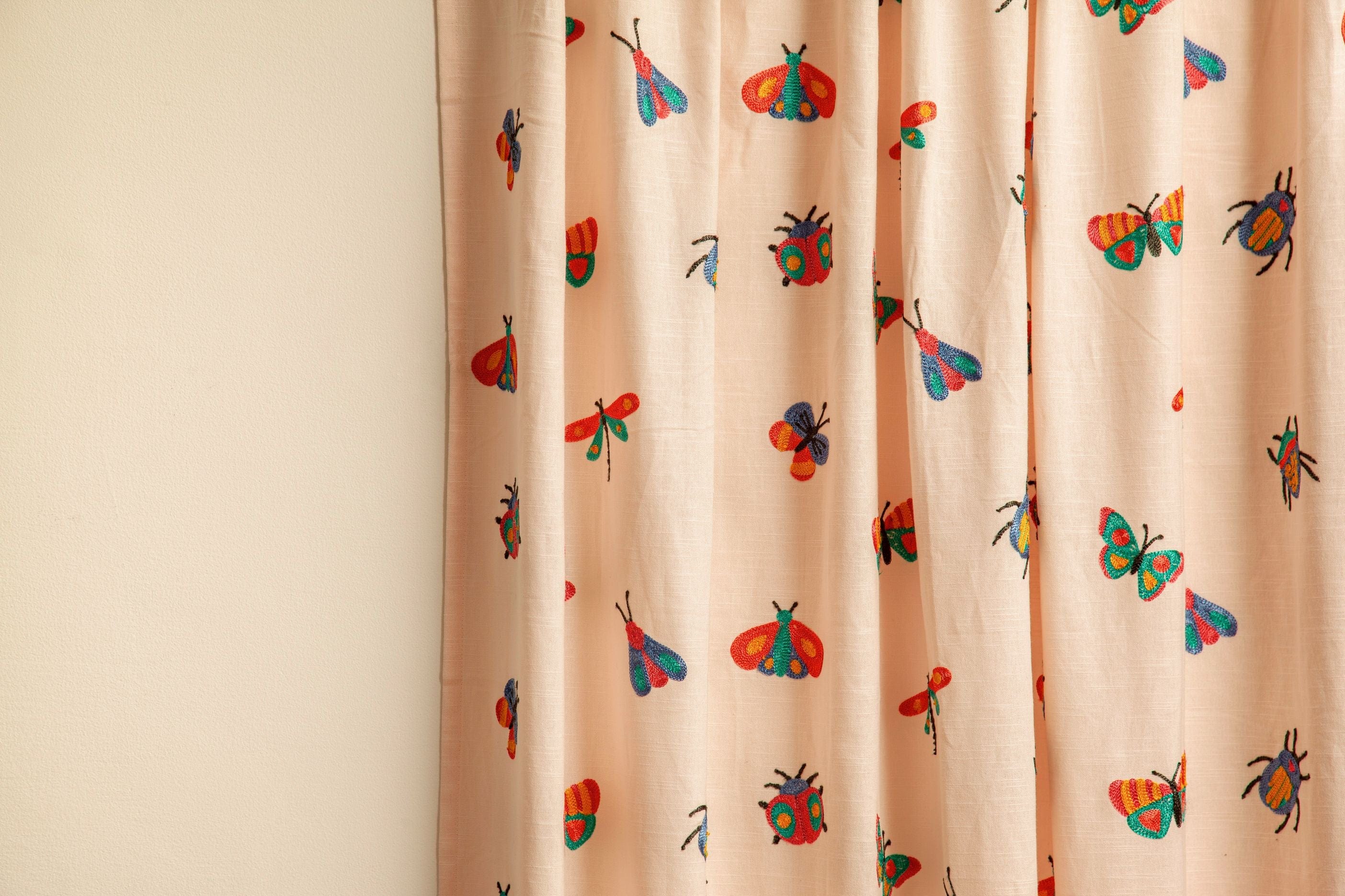 Zookeeper First Rays of Sunlight Curtain