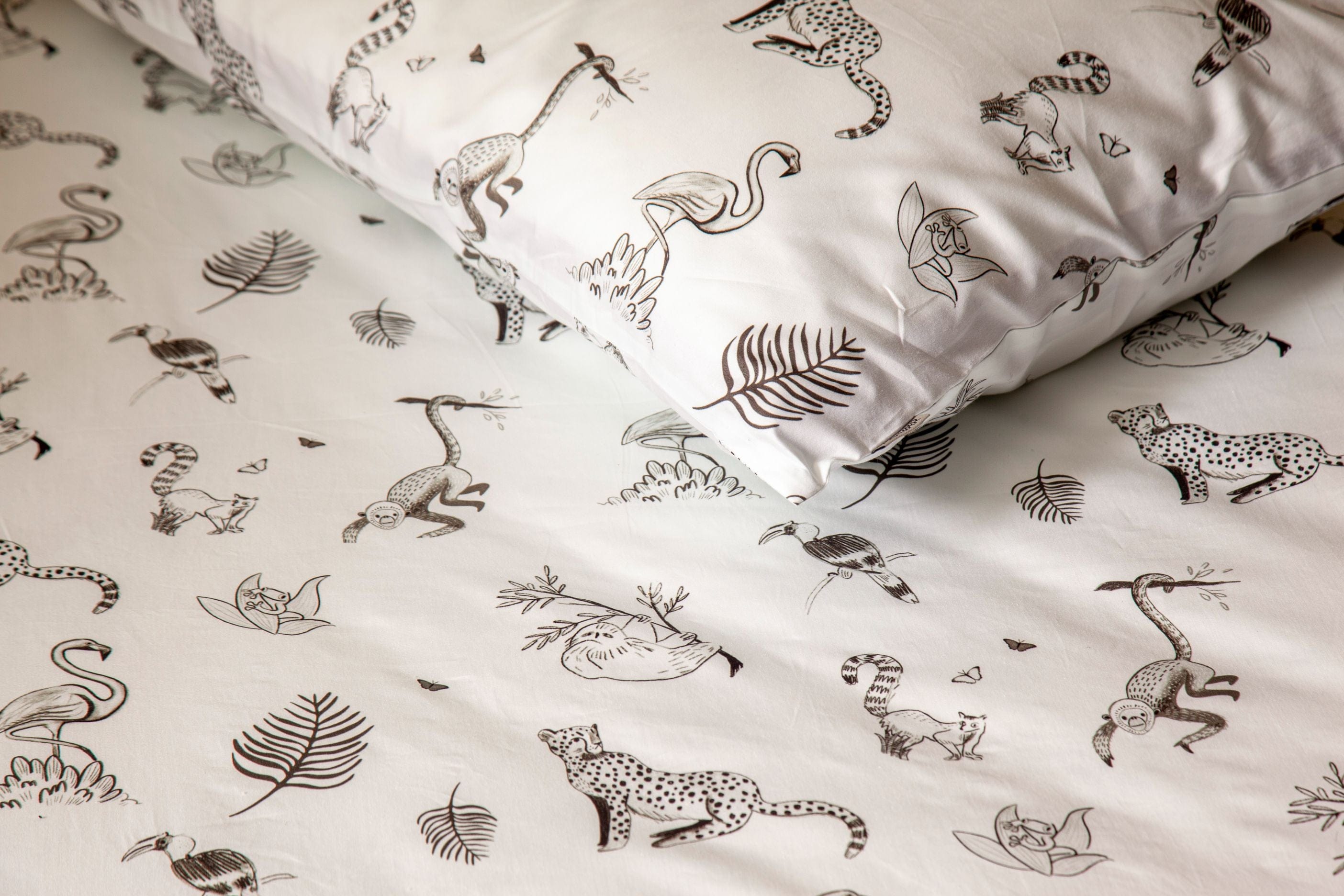 Zookeeper Jungle Stories Sheet and Shams Set - Flat Sheet Single