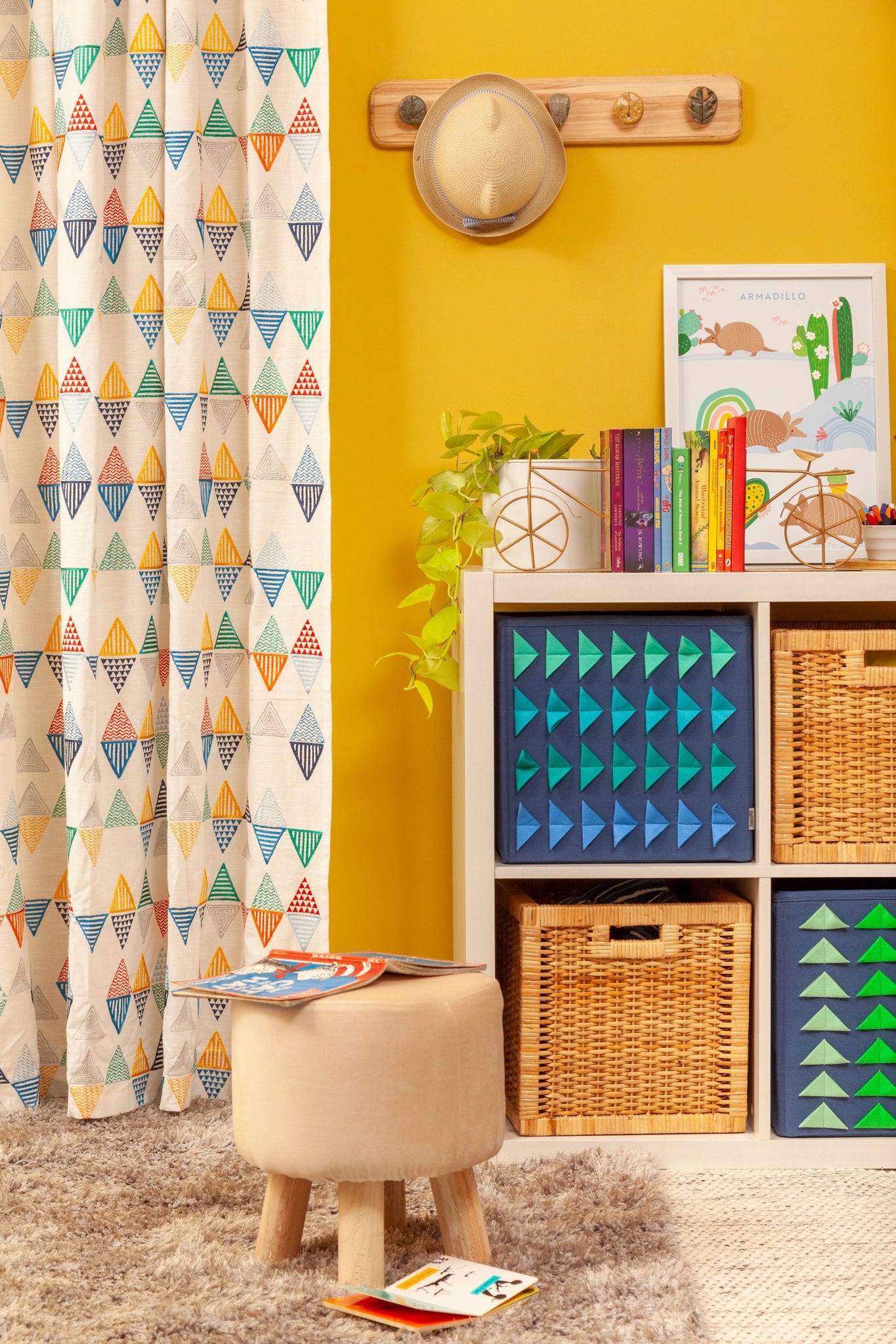 Zookeeper Kabir, The Zookeeper Curtain