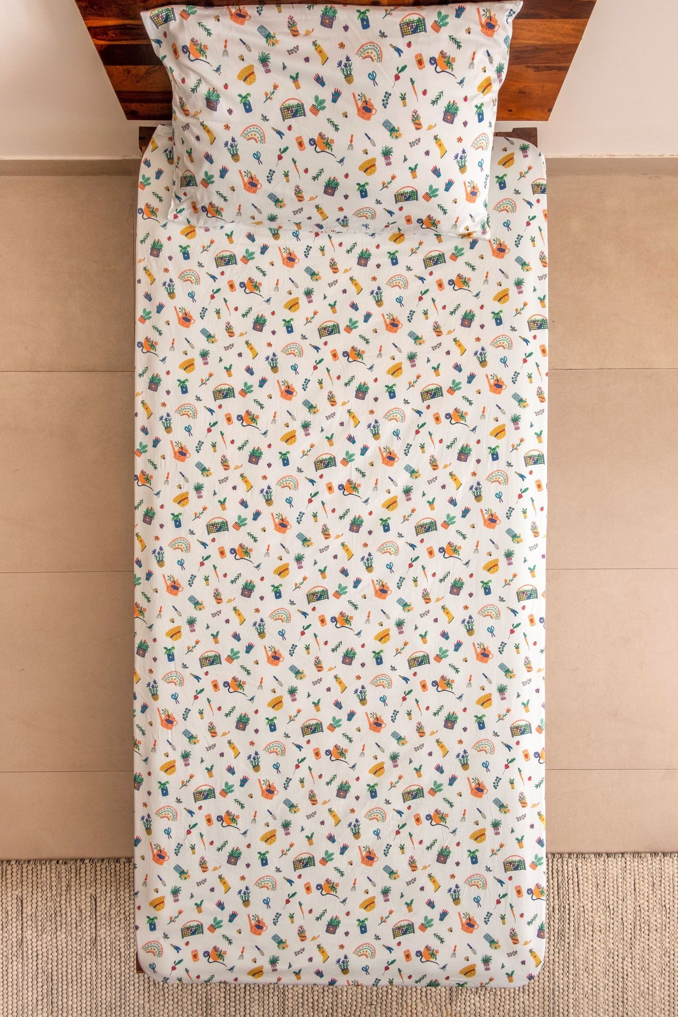 Zookeeper Ribbons and Flowers Sheet and Shams Set-FITTED SHEET