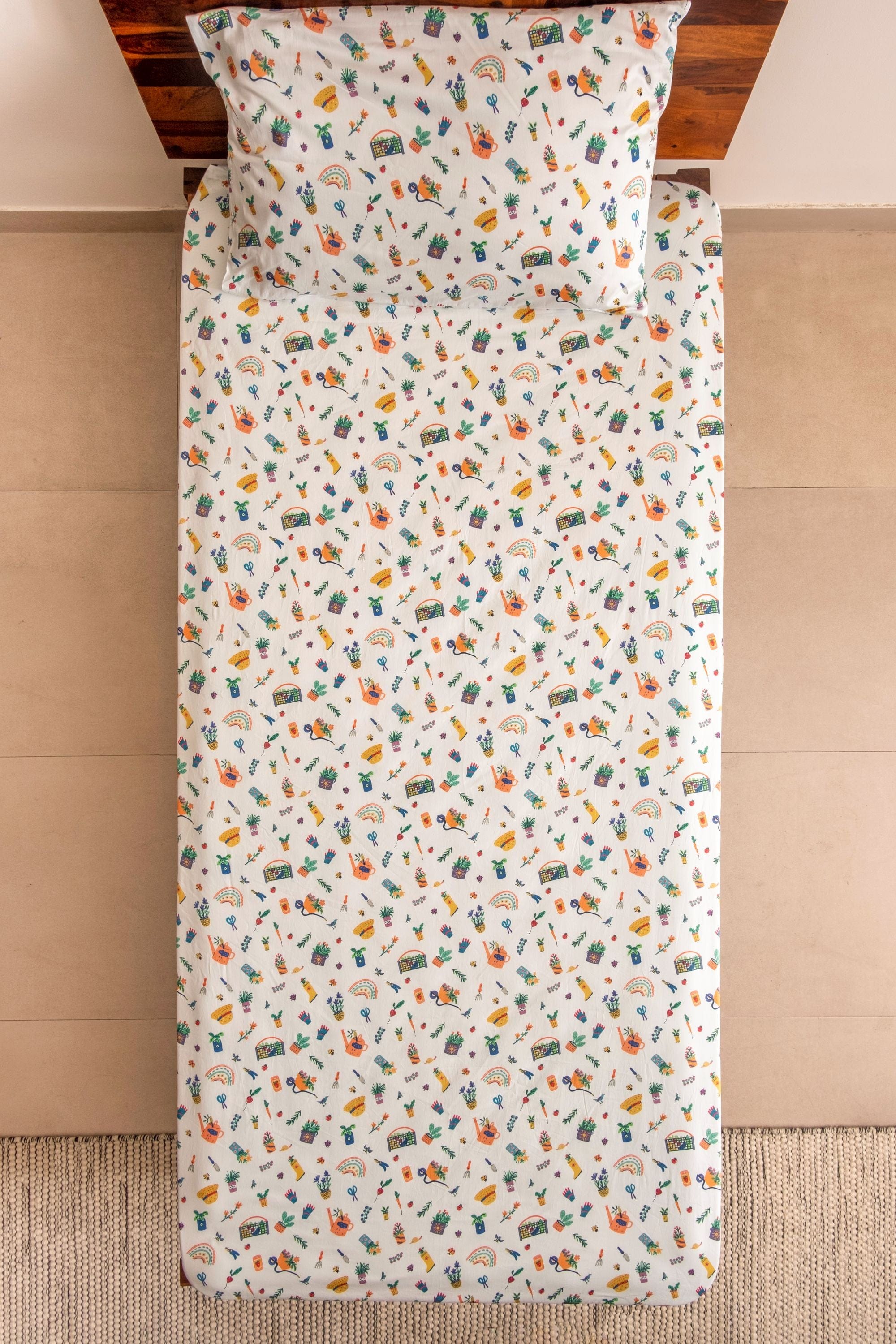 Zookeeper Ribbons and Flowers Sheet and Shams Set-FITTED SHEET